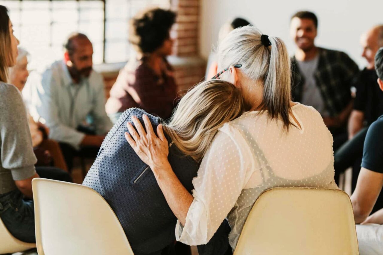 A supportive group therapy during alcohol addiction treatment in Austin, TX.